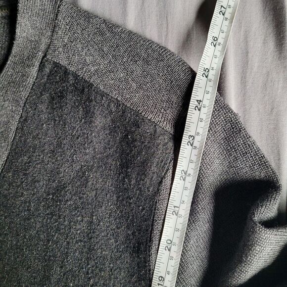 Banana Republic Mens Wool Button Cardigan Sweater Size M Gray Black Academia - Picture 6 of 8